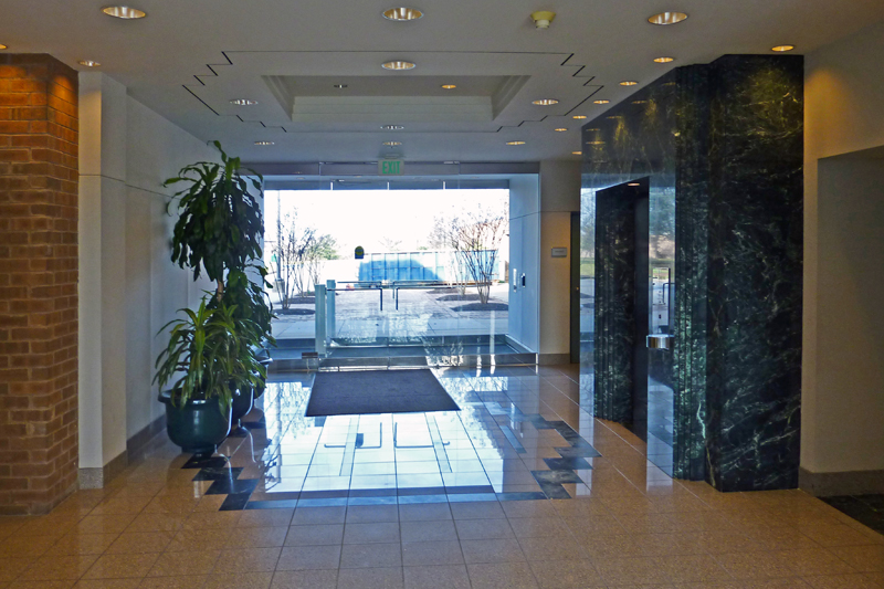 21-Gov-lobby-before 21-Gov-lobby-before