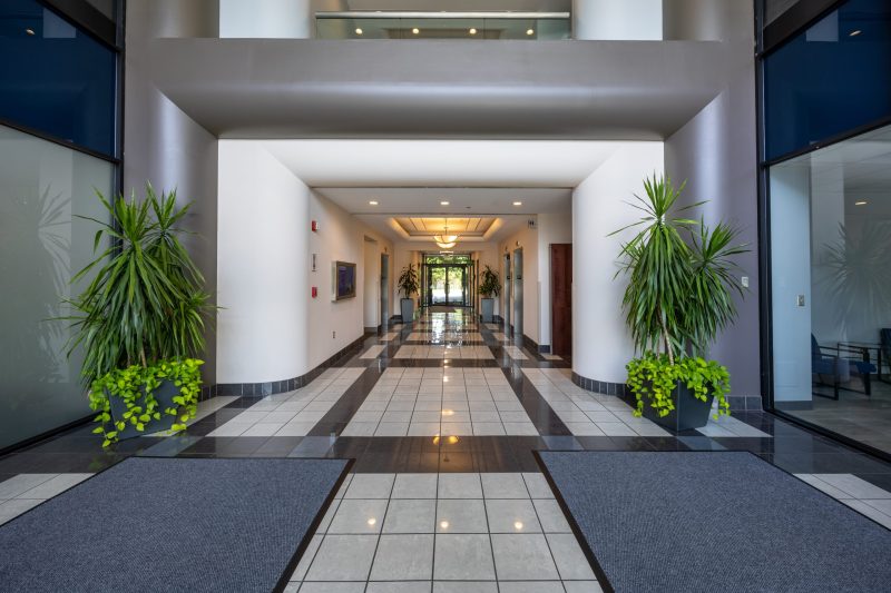 R6M26368-HDR R6M26368-HDR